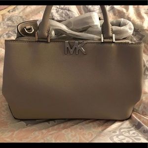 MICHAEL KORS FLORENCE LG SATCHEL CEMENT LEATHER